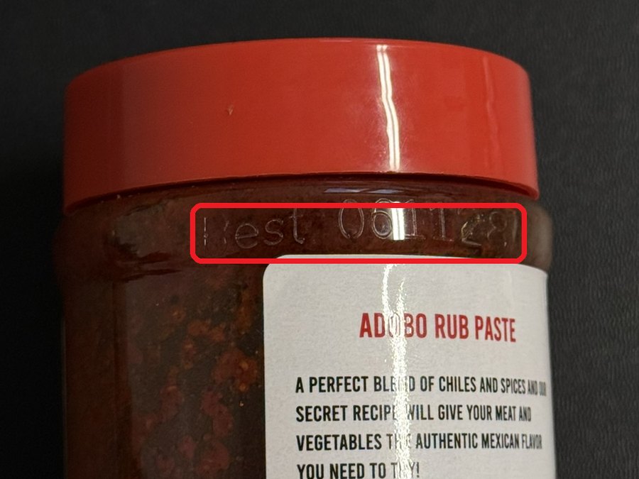 El Matador bottle with the best-by date engraved on the lip of the bottle under the cap, reading Best 061128